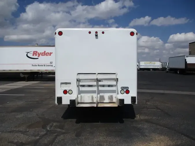 2015 FREIGHTLINER M2 106