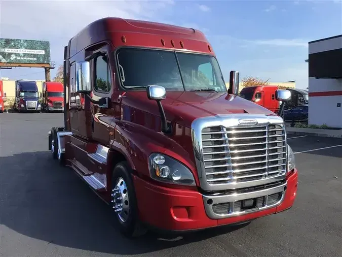 2019 FREIGHTLINER CASCADIA