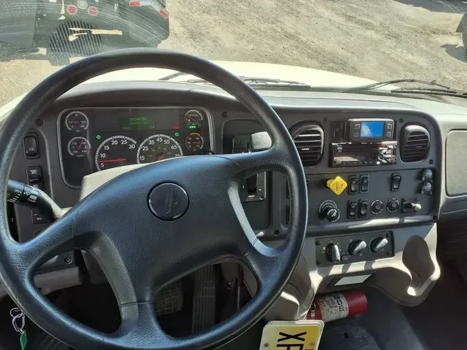 2018 FREIGHTLINER/MERCEDES M2 106