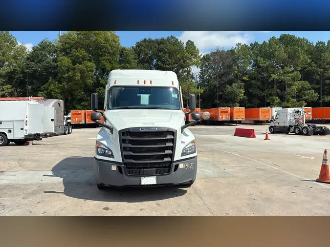 2021 Freightliner Cascadia 12600f2d1c847534fd2a7c7c7d0e835cfe2