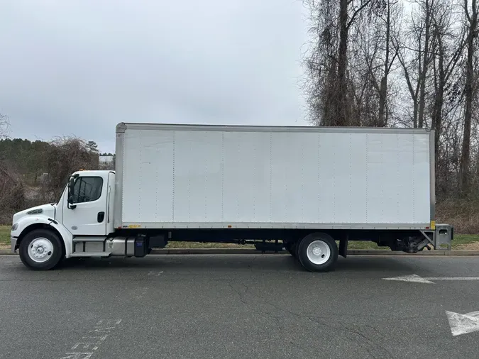 2022 Freightliner Business Class M2 106