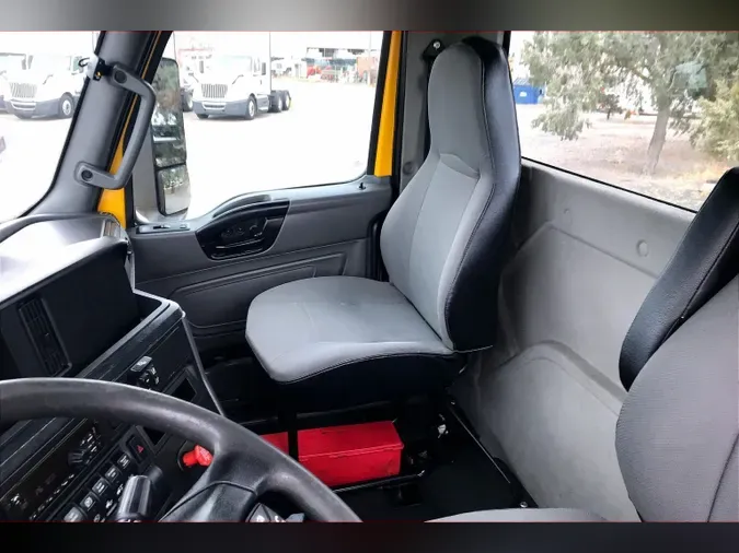 2019 INT LT625 6x400f7ee5268bcfad21632be7c1c09f6e5