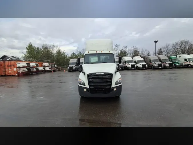 2019 Freightliner Cascadia 126