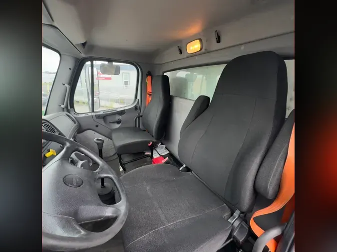 2020 FREIGHTLINER M2 106