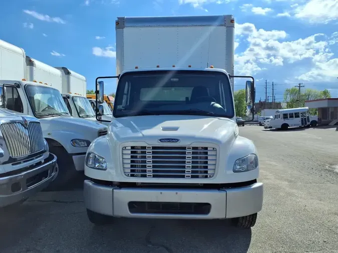 2016 FREIGHTLINER M2 106