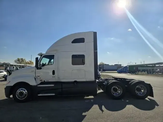 2024 International LT62500fc5d6c881e0b17215259b35fd92b87