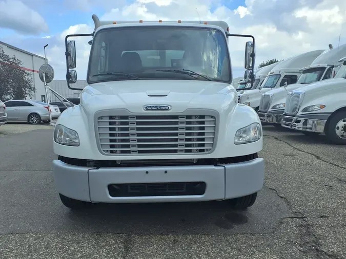 2016 FREIGHTLINER/MERCEDES M2 106