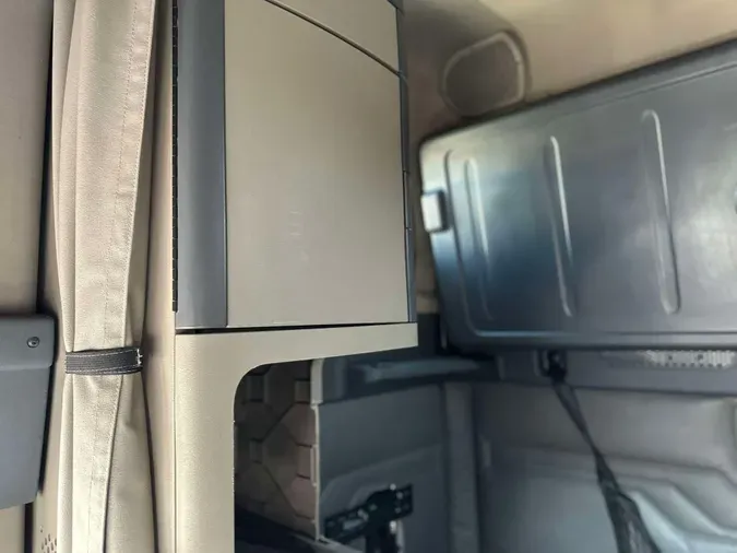 2019 FREIGHTLINER CASCADIA