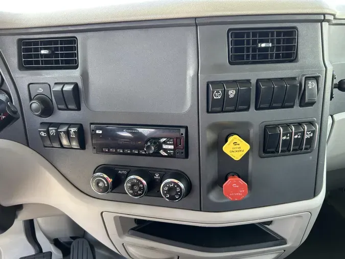 2021 Peterbilt 579