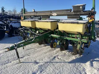 John Deere 7200