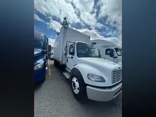 2018 FREIGHTLINER M2 106