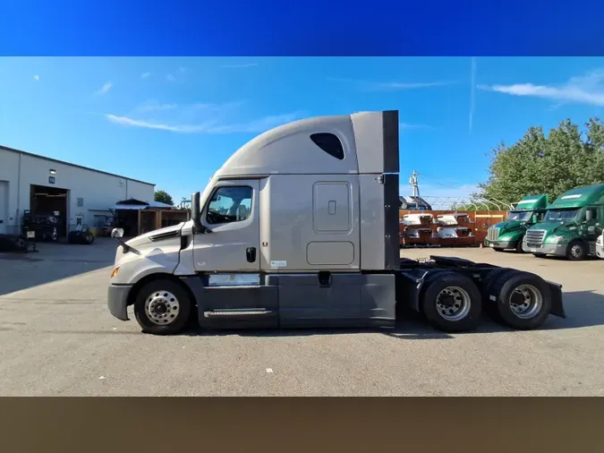 2023 Freightliner Cascadia 126