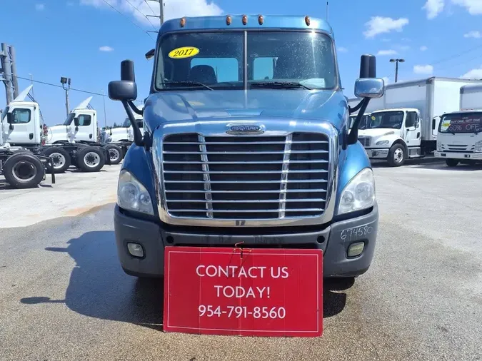 2017 FREIGHTLINER CASCADIA 113