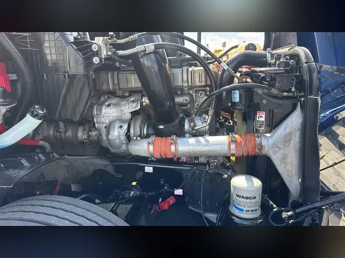 2020 FREIGHTLINER CA126