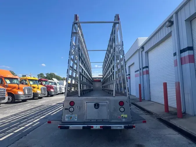 2019 FREIGHTLINER M2 106