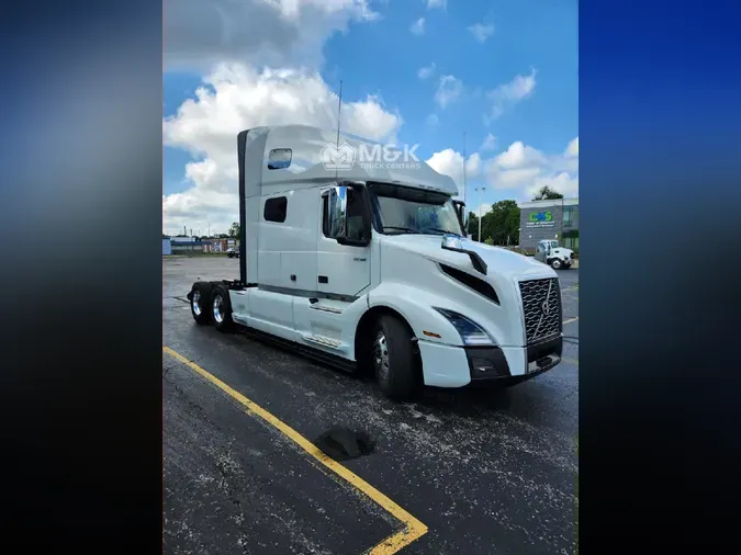 2025 VOLVO VNL64T760