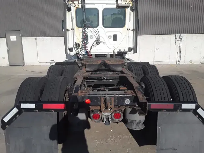 2017 FREIGHTLINER CASCADIA 113