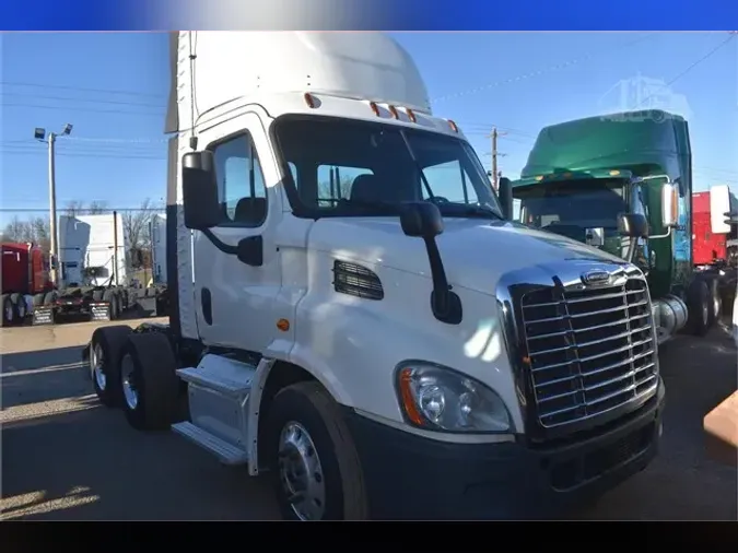 2018 FREIGHTLINER CASCADIA 113