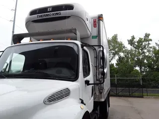 2017 FREIGHTLINER M2 106