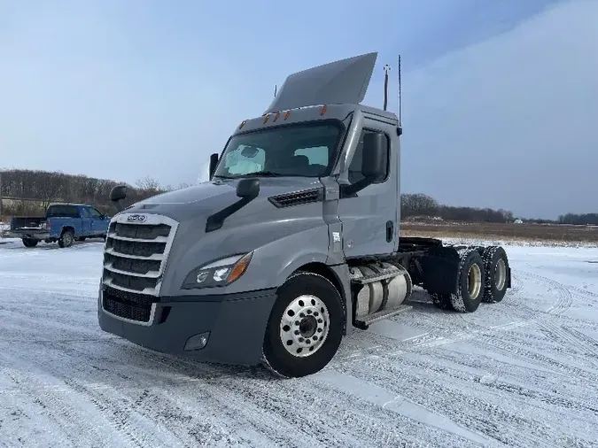 2018 Freightliner T12664ST