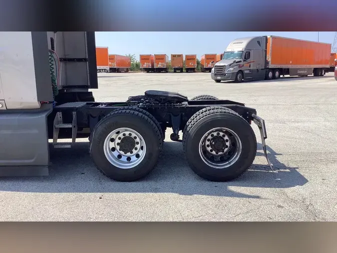 2022 International LT