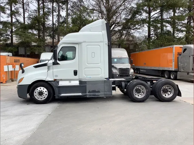 2020 Freightliner Cascadia