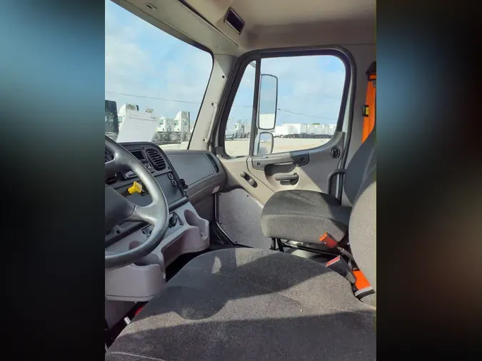 2019 FREIGHTLINER/MERCEDES M2 106