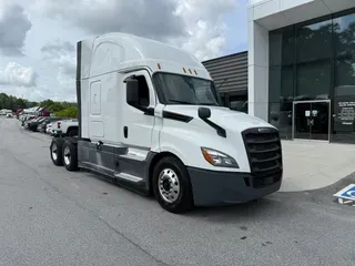 2020 Freightliner Cascadia 126