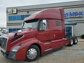 2019 VOLVO VNL64T740