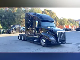 2023 Volvo VNL860