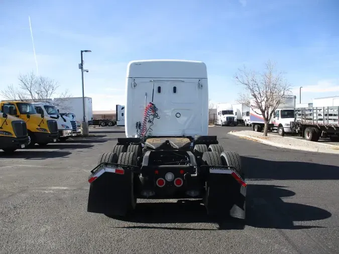 2020 FREIGHTLINER/MERCEDES NEW CASCADIA PX12664