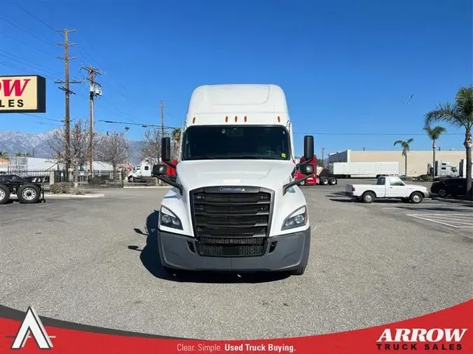 2021 FREIGHTLINER CA126