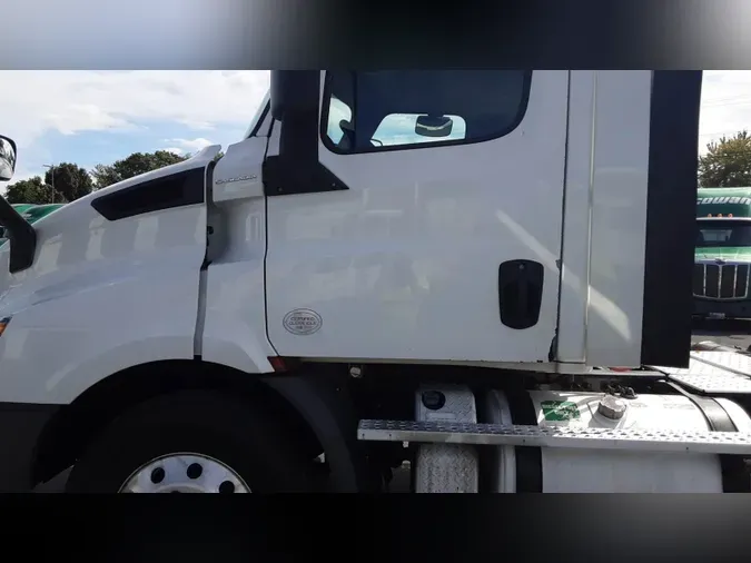 2019 Freightliner Cascadia 1260120b90a974fbe11392bd5dbafde0f70