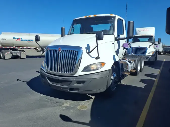 2020 NAVISTAR INTERNATIONAL RH613 DAYCAB T/A