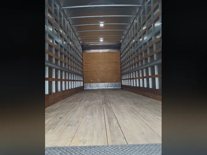 2022 FREIGHTLINER/MERCEDES M2 106