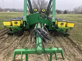 1997 JOHN DEERE 1770
