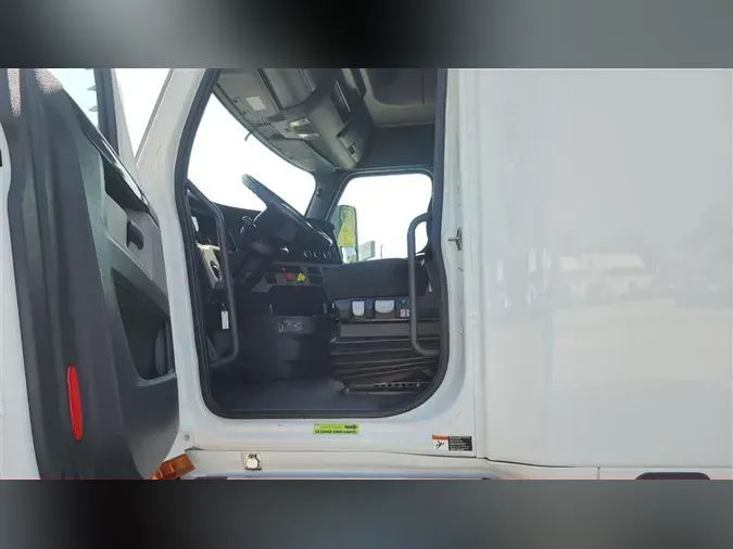 2020 FREIGHTLINER CA126