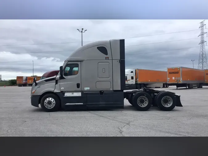 2022 Freightliner Cascadia 126