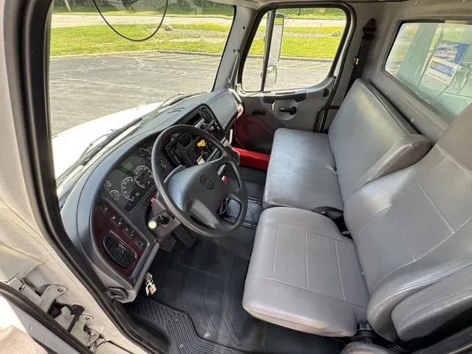 2020 Freightliner Business Class M2 106