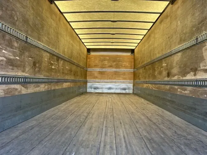 2018 FREIGHTLINER M2 106
