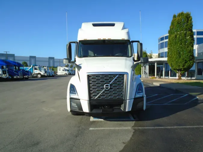 2022 VOLVO VNL64T860