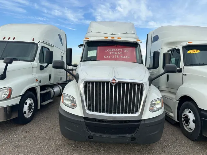 2019 NAVISTAR INTERNATIONAL LT625 SLPR CAB