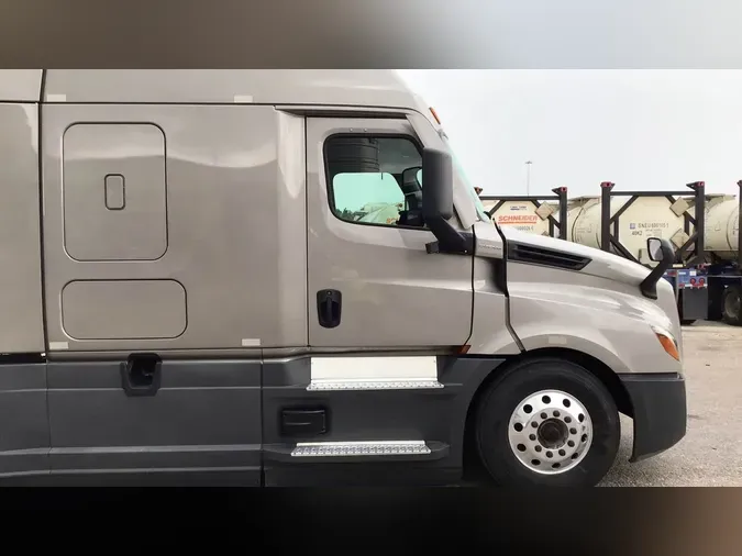 2024 Freightliner Cascadia 126