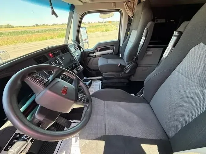 2022 Kenworth T680