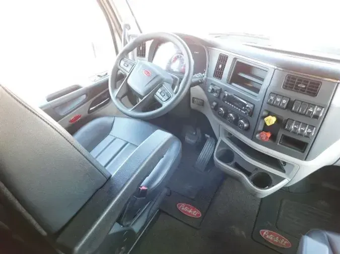 2022 Peterbilt 579
