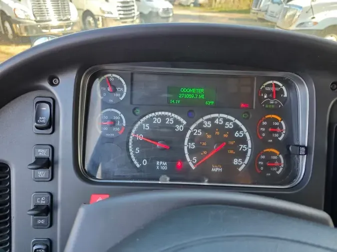 2017 FREIGHTLINER/MERCEDES M2 106
