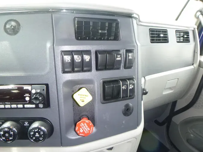2022 Peterbilt 579
