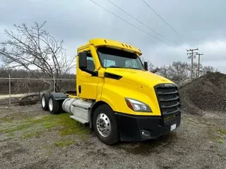 2020 FREIGHTLINER T11664ST
