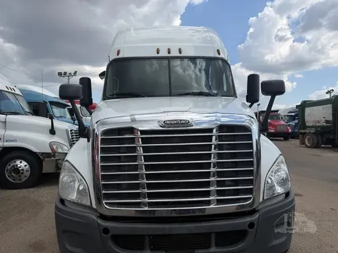 2016 FREIGHTLINER CASCADIA 1250140fd6c814b9fbbe2182613a79a2360