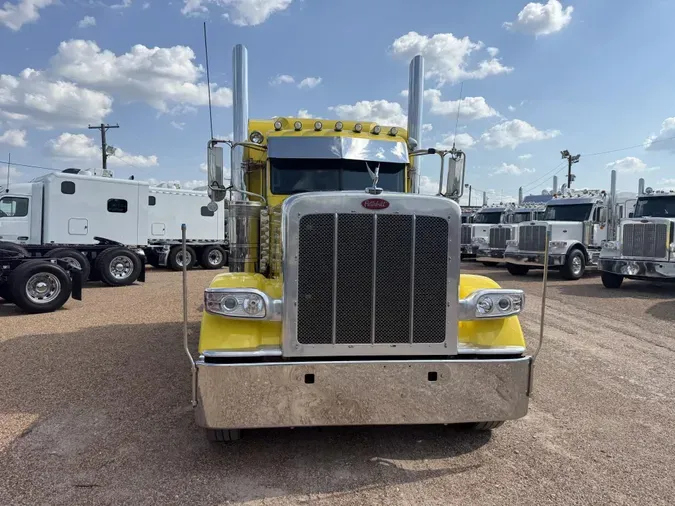 2023 Peterbilt 389